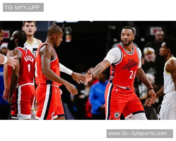 三球半场高效表现砍下23分7篮板4助攻首节独揽15分助力球队奋战 三球半场高效表现砍下23分7篮板4助攻首节独揽15分助力球队奋战